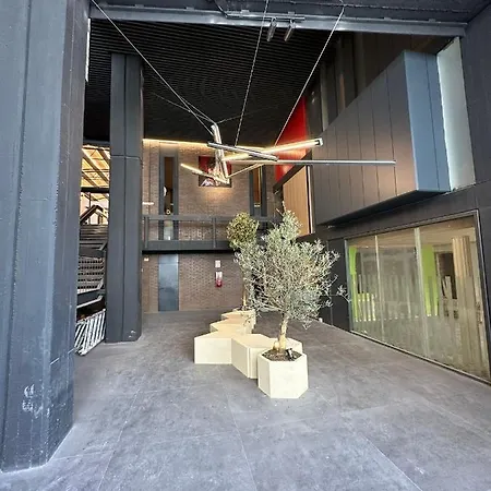 Piso En El Centro Hasta 8 Pax Con Garaje, Gimnasio, Ludoteca Y Salas De Reuniones Oviede