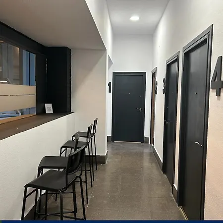 Piso En El Centro Hasta 8 Pax Con Garaje, Gimnasio, Ludoteca Y Salas De Reuniones Appartement